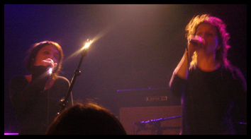 http://www.myphototheque.com/base_images/gaelle/IM/duo/duo_o/duo_orly_gallou/14437_duo_orly_gallou.jpg